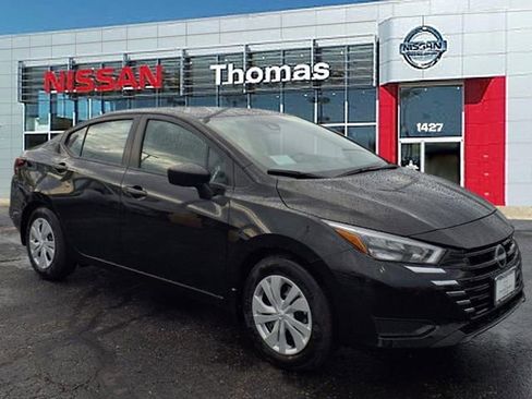 Certified 2025 Nissan Versa S w/ Trunk Package image 1