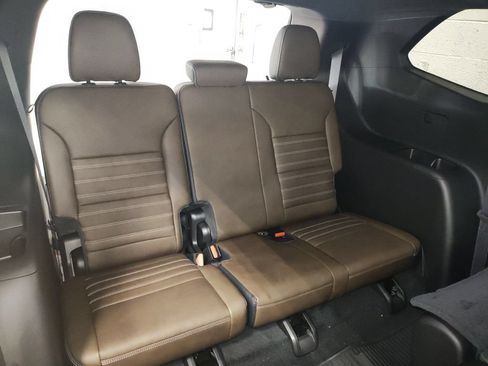 New 2026 GMC Acadia Denali Ultimate w/ LPO, Floor Liner Package AWD/4WD image 13