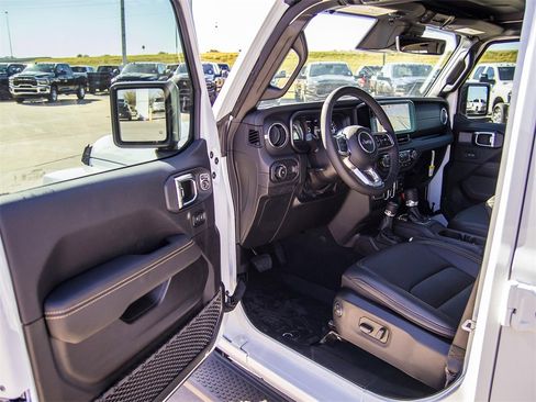 New 2026 Jeep Wrangler Sahara image 31