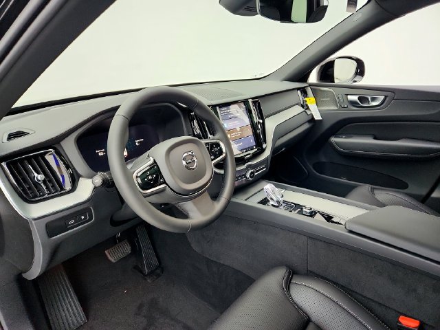 Used 2024 Volvo XC60 T8 Ultimate w/ Climate Package AWD/4WD image 20
