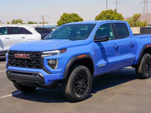 New 2026 GMC Canyon Elevation w/ Convenience Package image 3