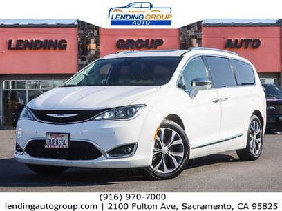 Used 2017 Chrysler Pacifica Limited
