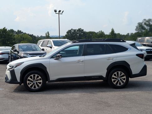 Used 2023 Subaru Outback Premium AWD/4WD image 6