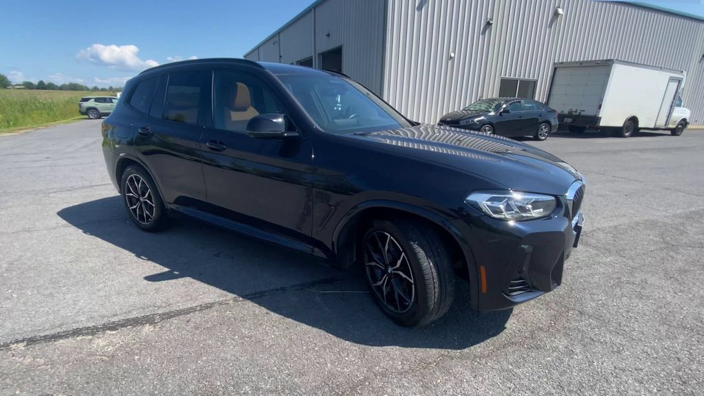 Used 2023 BMW X3 M40i AWD/4WD image 2