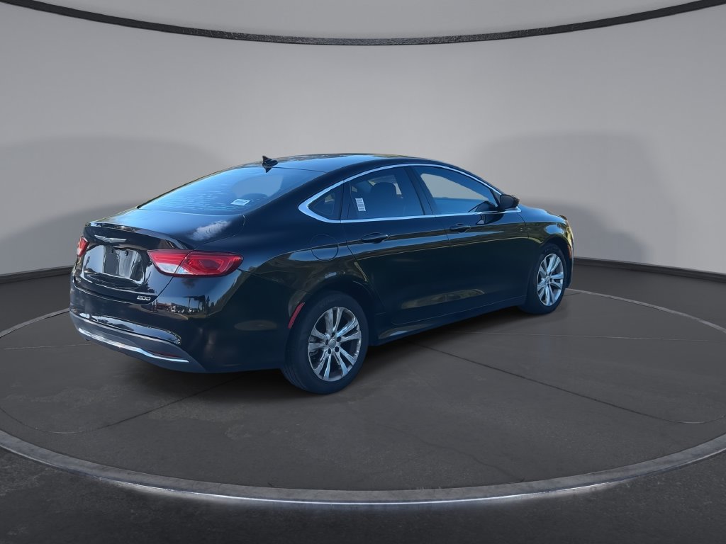 Used 2016 Chrysler 200 Limited FWD image 2