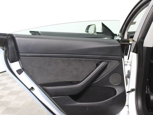 Used 2023 Tesla Model 3 Standard Range RWD image 18