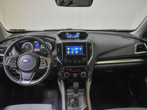 Used 2020 Subaru Forester Premium image 9