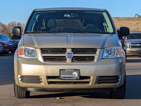 Used 2010 Dodge Grand Caravan SE image 6