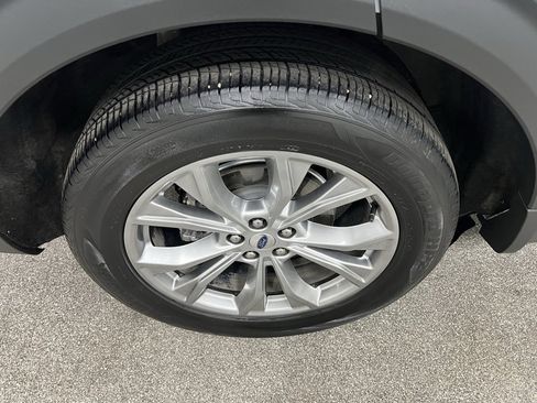 Used 2022 Ford Explorer Limited image 21