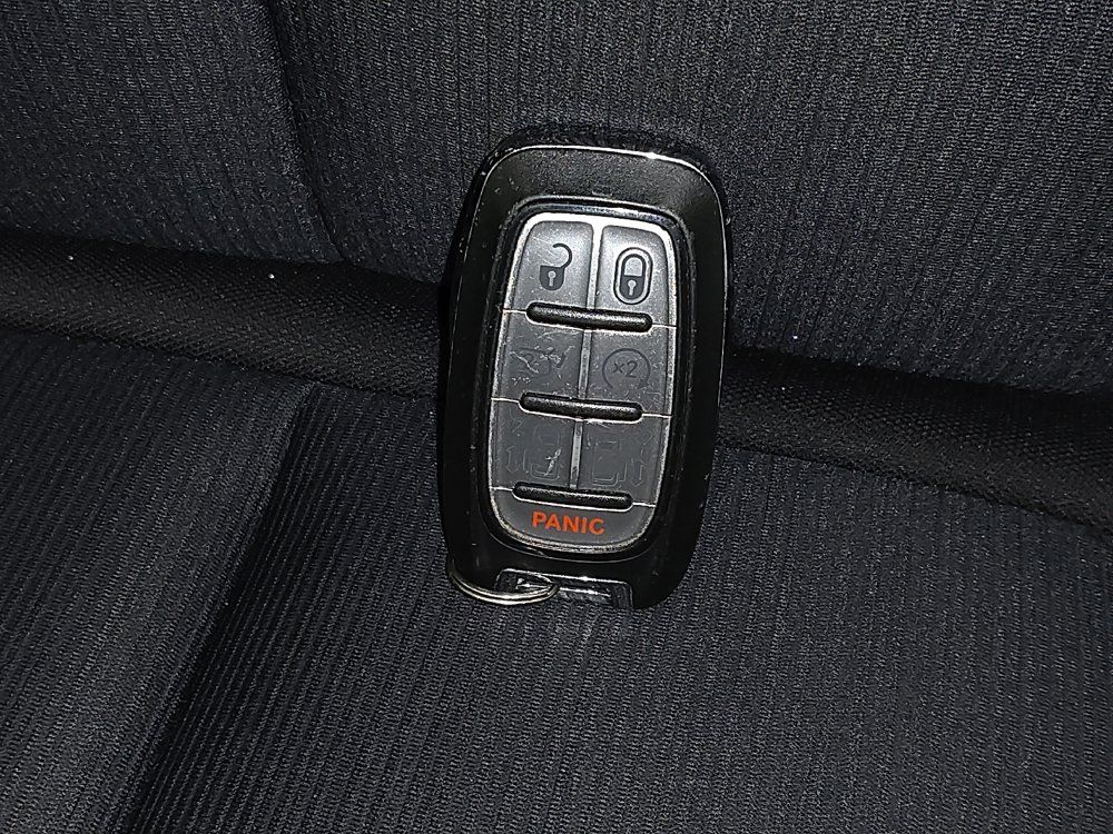 Used 2022 Chrysler Voyager LX FWD image 32