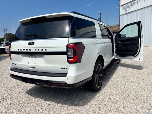Used 2023 Ford Expedition Max Limited AWD/4WD image 19