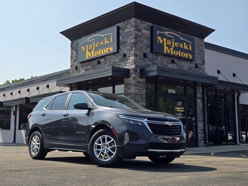 Used 2023 Chevrolet Equinox LT image 1