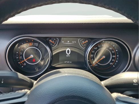 Used 2022 Jeep Wrangler Unlimited Sport AWD/4WD image 36