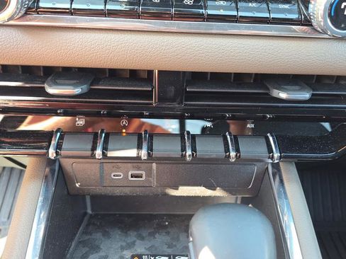 Used 2023 GMC Canyon Denali image 22