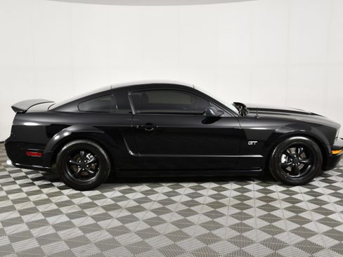 Used 2008 Ford Mustang GT RWD image 5