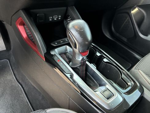 Used 2021 Chevrolet TrailBlazer RS w/ Convenience Package FWD image 32