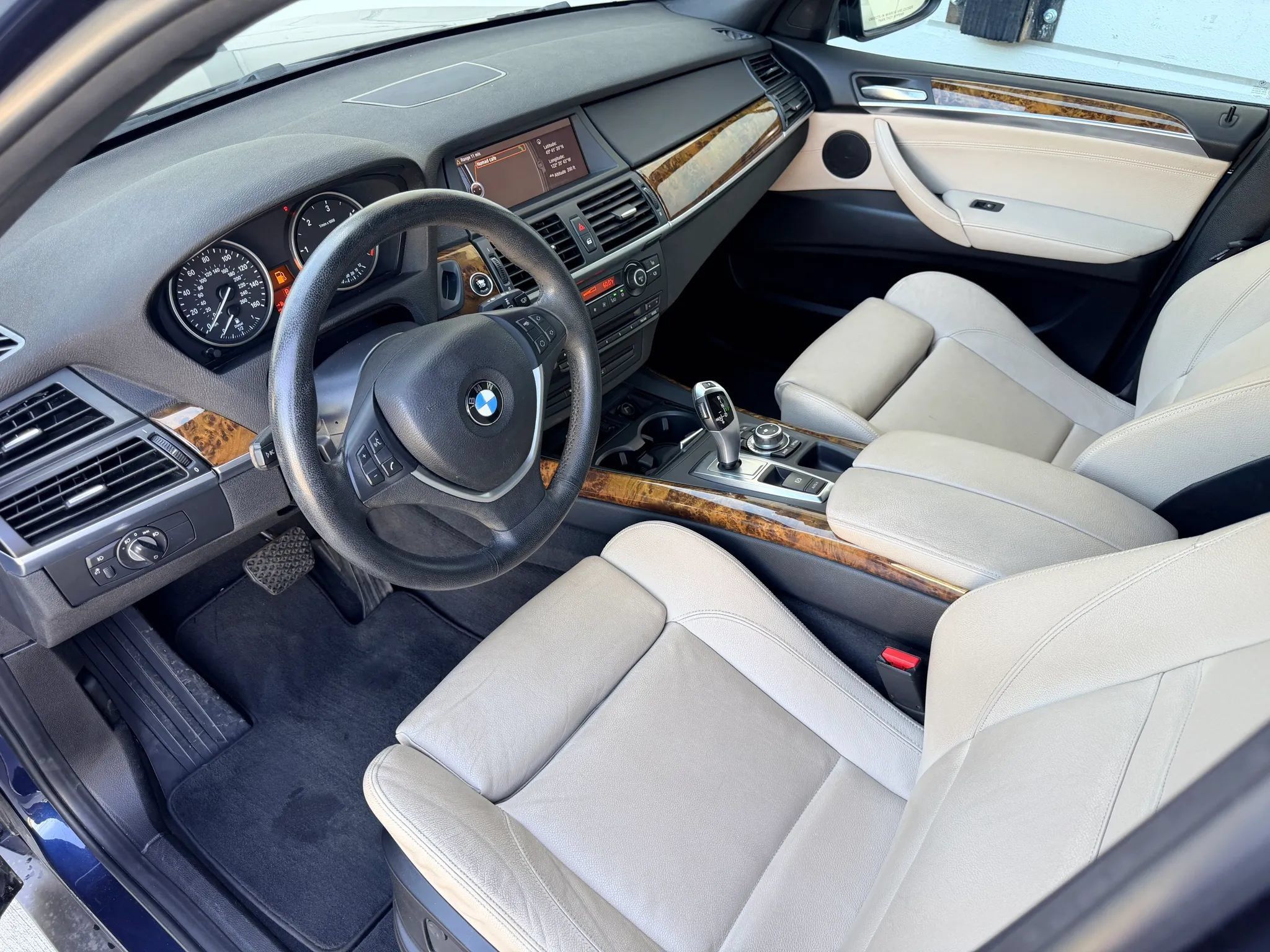 Used 2012 BMW X5 xDrive35d AWD/4WD image 11