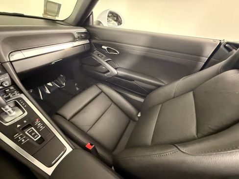 Certified 2019 Porsche 911 Carrera S image 22