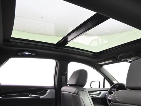 New 2026 Cadillac XT5 Premium Luxury image 17