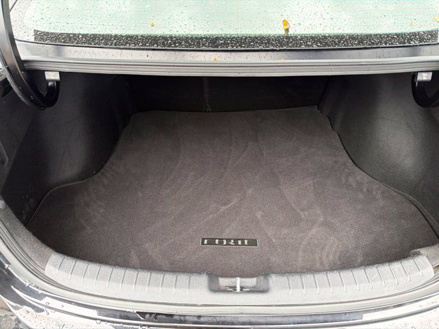 Used 2022 Kia Forte LXS FWD image 17