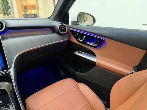 Certified 2025 Mercedes-Benz GLC 300 image 14