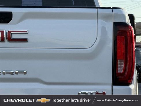 Used 2022 GMC Sierra 2500 AT4 image 8