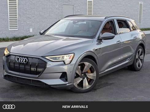 Used 2023 Audi e-tron Premium Plus w/ Premium Plus Package image 1