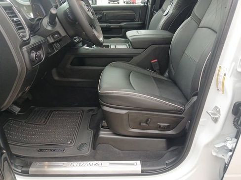 New 2026 RAM 2500 Limited AWD/4WD image 39