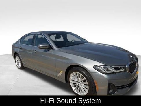 Used 2023 BMW 530i w/ Premium Package RWD image 3