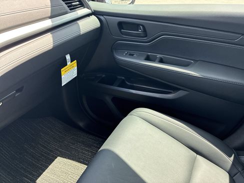 Certified 2026 Honda Odyssey EX-L image 33