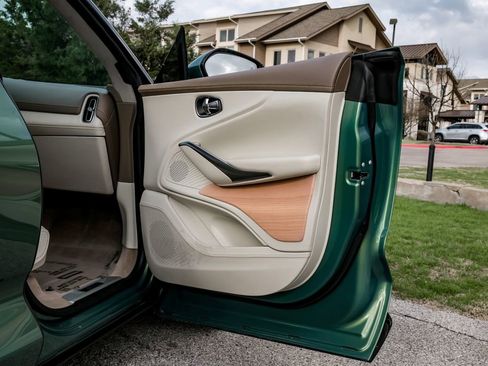 Used 2021 Aston Martin DBX image 54