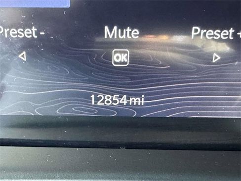 Used 2024 Jeep Grand Cherokee Limited w/ Luxury Tech Group II image 36