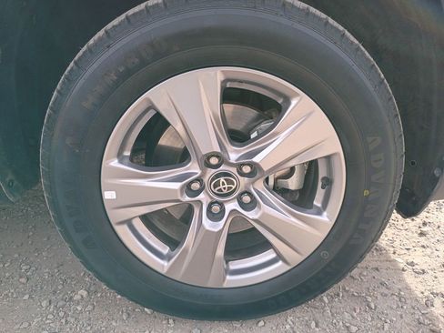 Used 2023 Toyota RAV4 XLE image 9