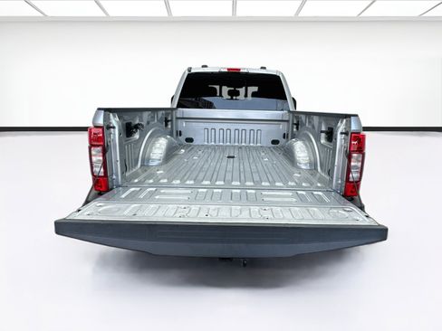 Used 2020 Ford F250 Lariat w/ Lariat Value Package AWD/4WD image 17