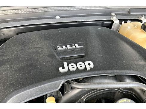 Used 2020 Jeep Wrangler Unlimited Sport S AWD/4WD image 37