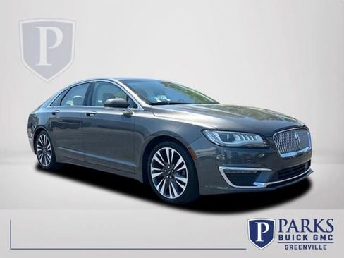Used 2019 Lincoln MKZ Reserve FWD image 1