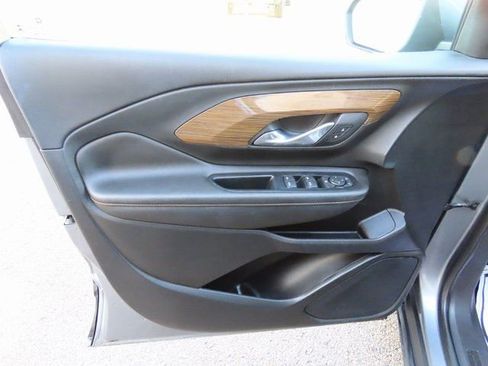 Used 2020 GMC Terrain SLE w/ Driver Convenience Package image 21