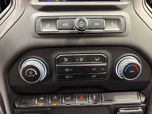 Used 2024 Chevrolet Silverado 1500 Custom w/ Turbomax Blackout Package AWD/4WD image 19