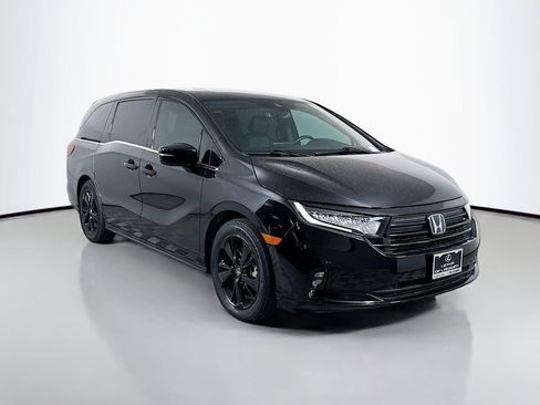 Used 2023 Honda Odyssey Sport image 3