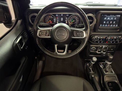 Used 2019 Jeep Wrangler Unlimited Sahara w/ Safety Group image 29