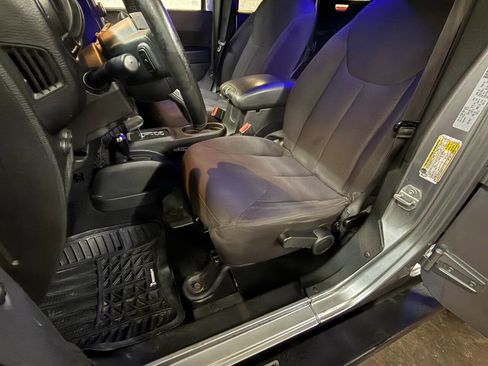 Used 2017 Jeep Wrangler Unlimited Sport w/ Quick Order Package 24S image 15