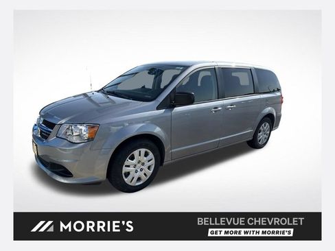 Used 2018 Dodge Grand Caravan SE w/ UConnect Hands-Free Group FWD image 1