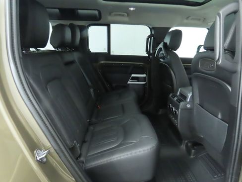 Certified 2021 Land Rover Defender 110 S image 23