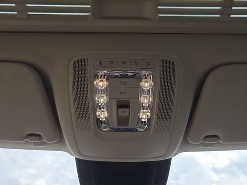 Used 2022 Mercedes-Benz GLS 580 4MATIC image 27