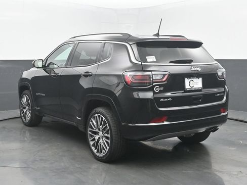 Used 2022 Jeep Compass Limited w/ Elite Group AWD/4WD image 4