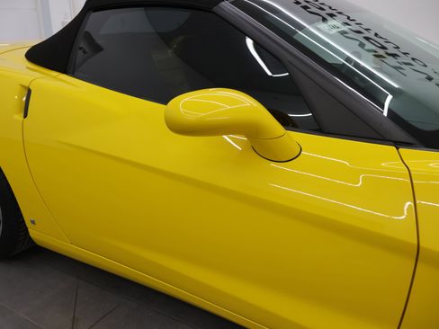 Used 2007 Chevrolet Corvette Convertible w/ Preferred Equipment Group RWD image 20