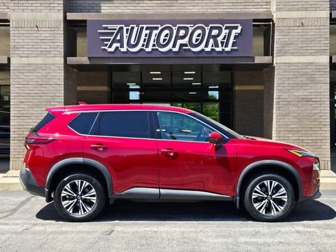 Used 2021 Nissan Rogue SV FWD image 4