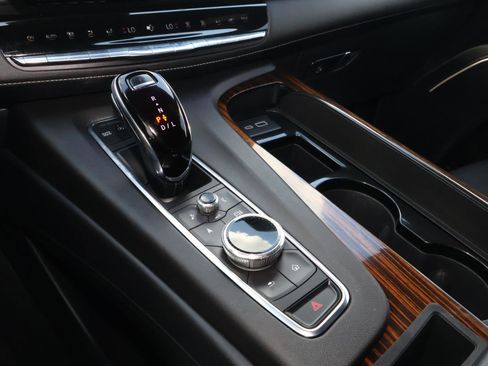 Used 2023 Cadillac Escalade Premium Luxury w/ LPO, Illumination Package image 34