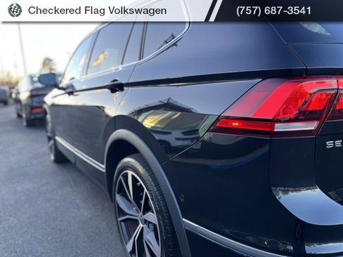 Used 2023 Volkswagen Tiguan SEL R-Line image 8