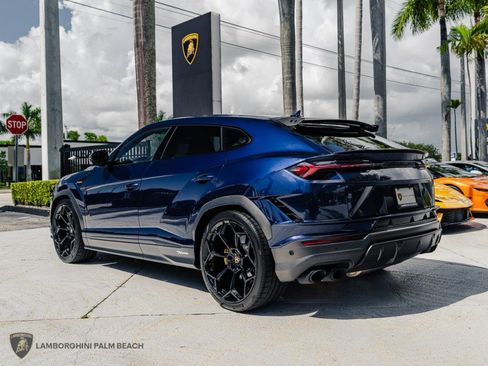 Used 2024 Lamborghini Urus Performante AWD/4WD image 3